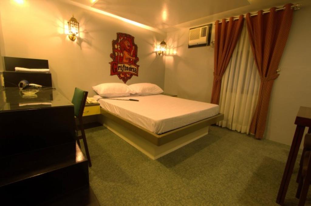 Icon Hotel Manila Room photo